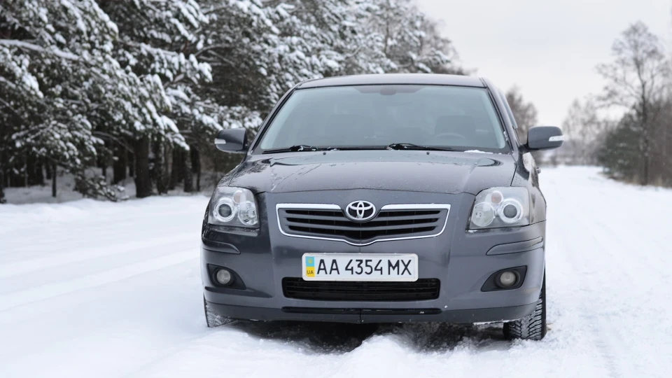 Toyota Avensis 2