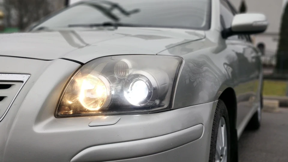 Toyota Avensis 4