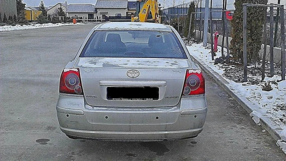 Toyota Avensis 4