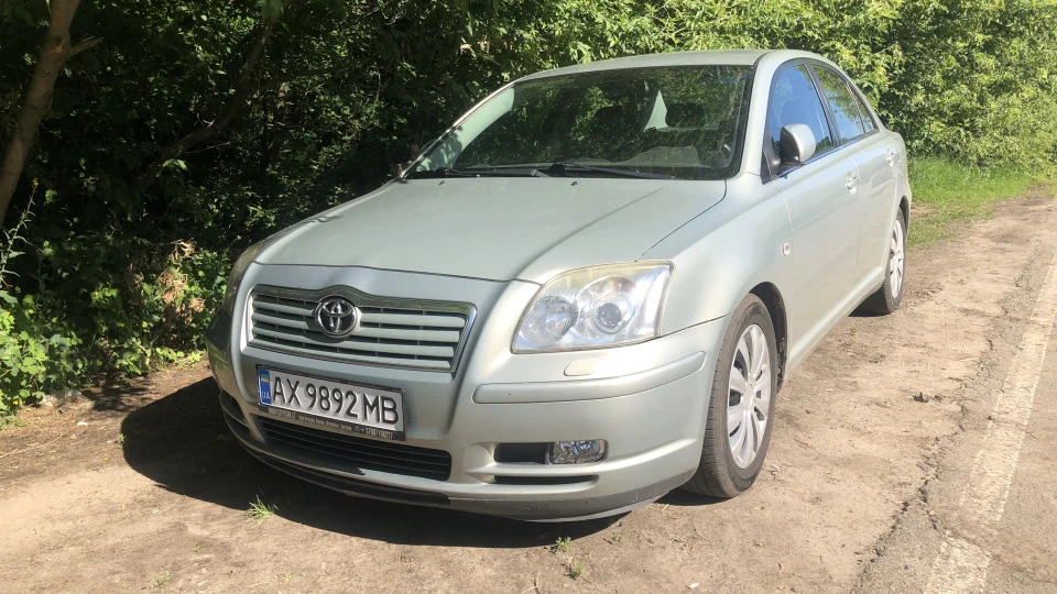 Toyota Avensis 2