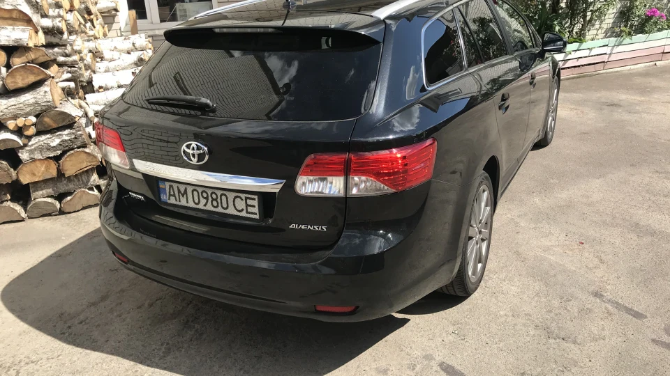 Toyota Avensis 2