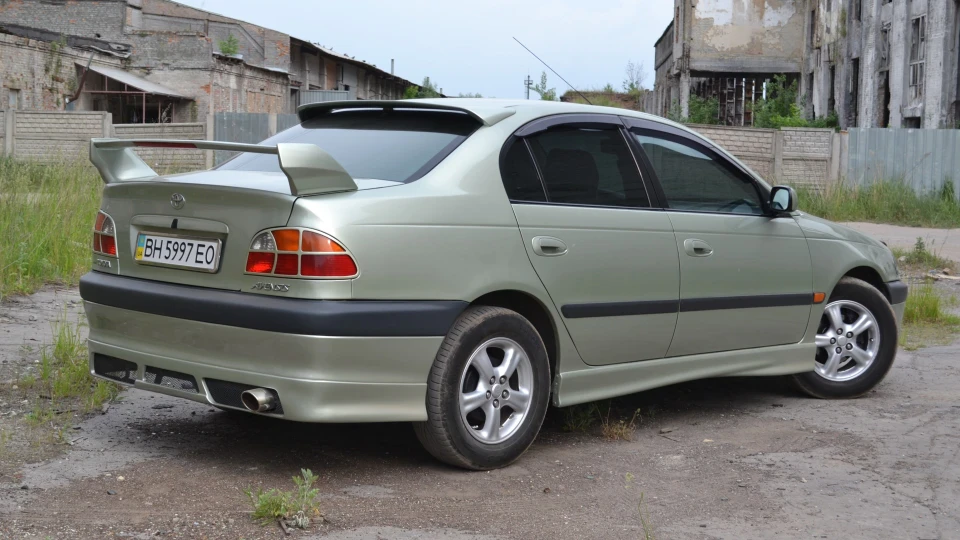 Toyota Avensis 5