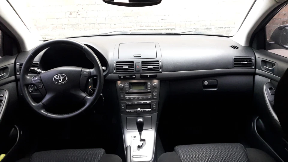 Toyota Avensis 3