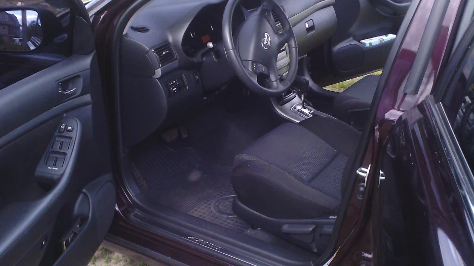 Toyota Avensis 5