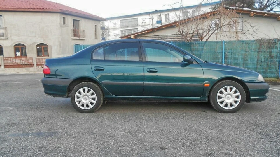 Toyota Avensis 3