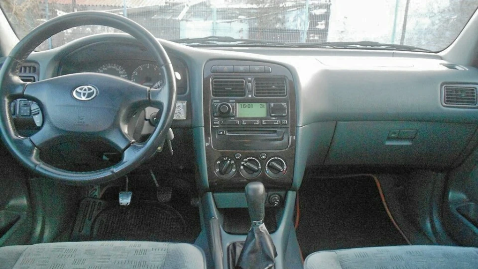 Toyota Avensis 4