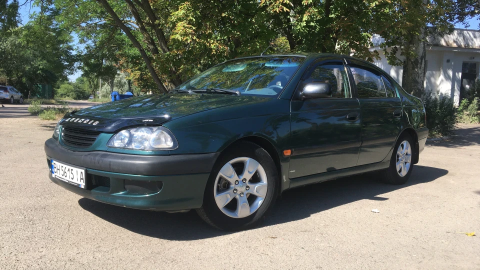Toyota Avensis 1.6i LPG 5