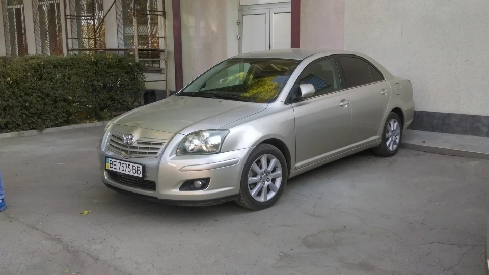 Toyota Avensis 1.8 АТ 3