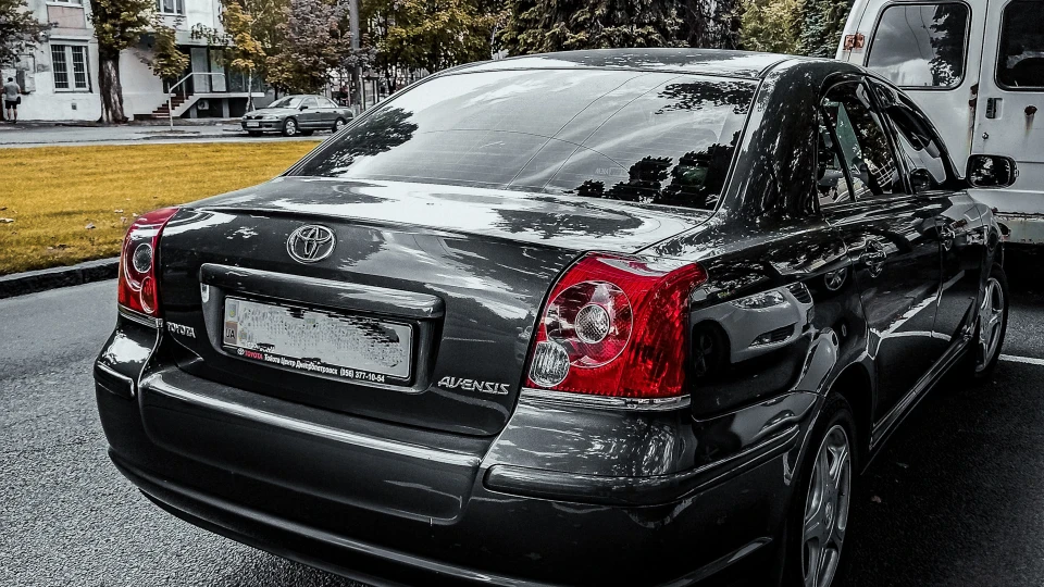 Toyota Avensis 1.8 мех