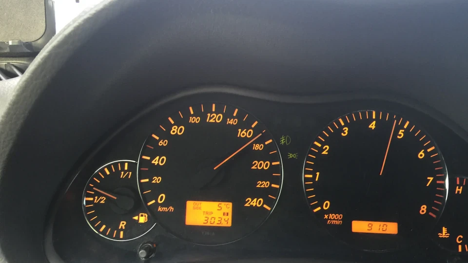 Toyota Avensis 1.8 MT