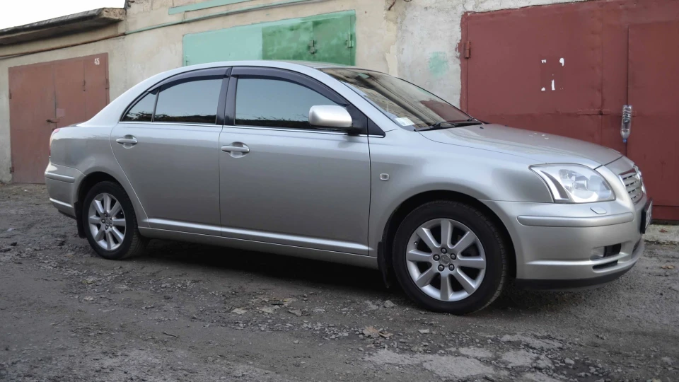Toyota Avensis 1,8 VVTI 2