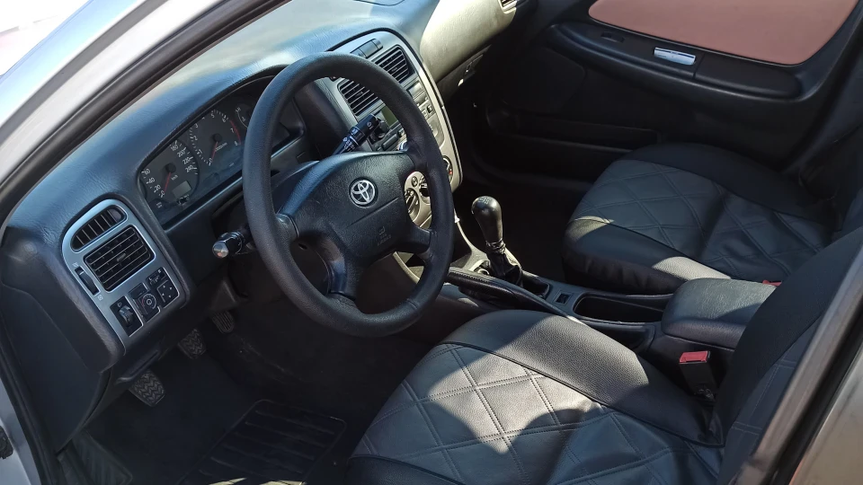 Toyota Avensis 1ZZ-FE 1.8 4