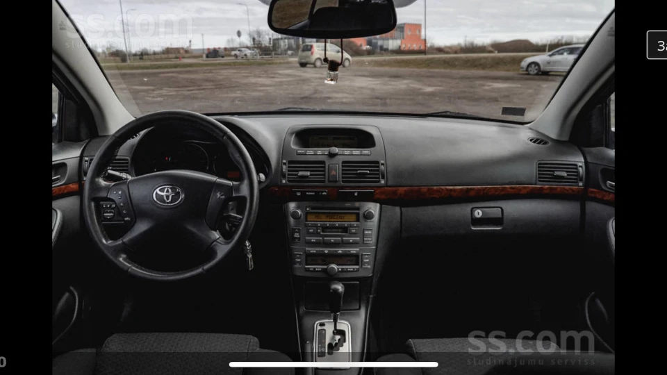 Toyota Avensis 2.0 бензин автомат 2