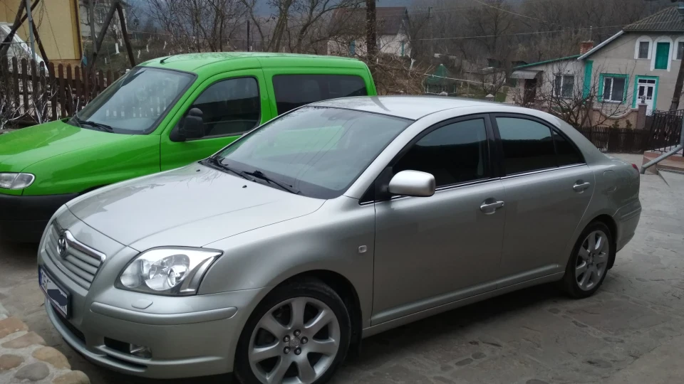 Toyota Avensis 2.0 i