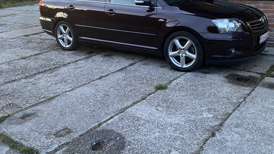 Toyota Avensis 2.2 d-cat