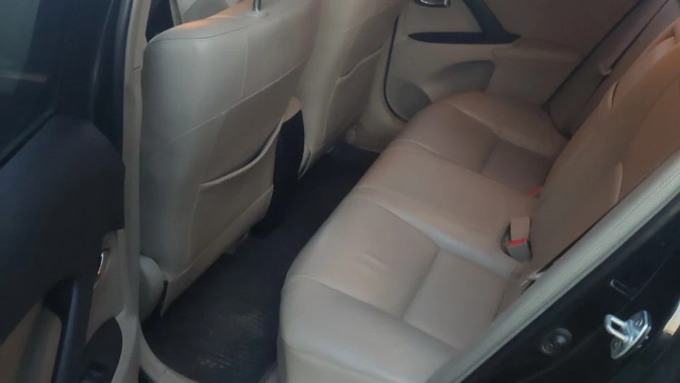 Toyota Avensis 2.2 D-cat 4