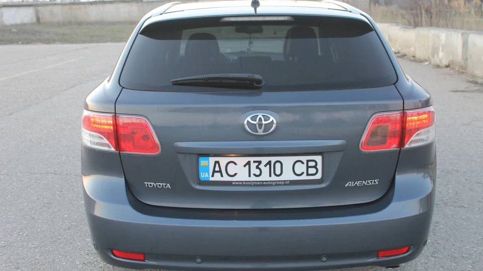 Toyota Avensis 2.2 D-CAT 3