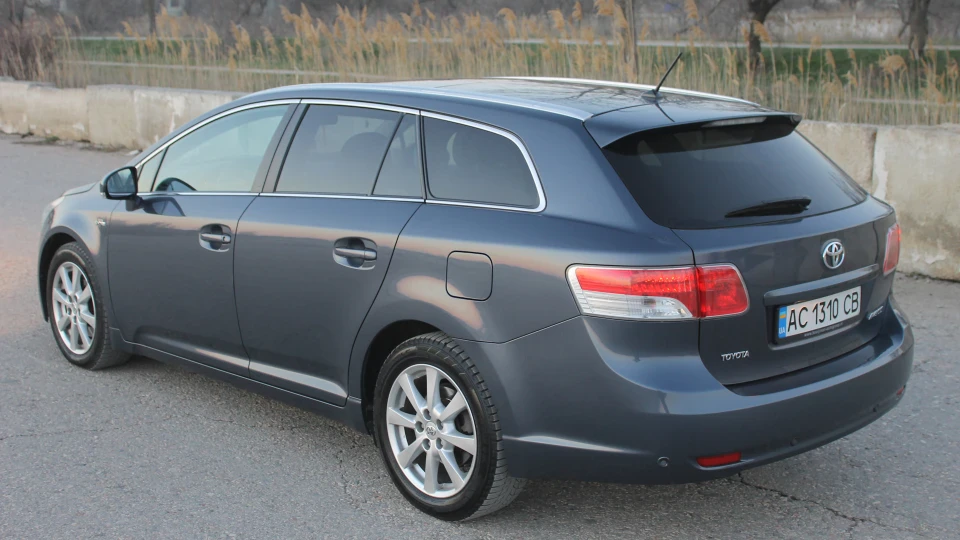 Toyota Avensis 2.2 D-CAT 4