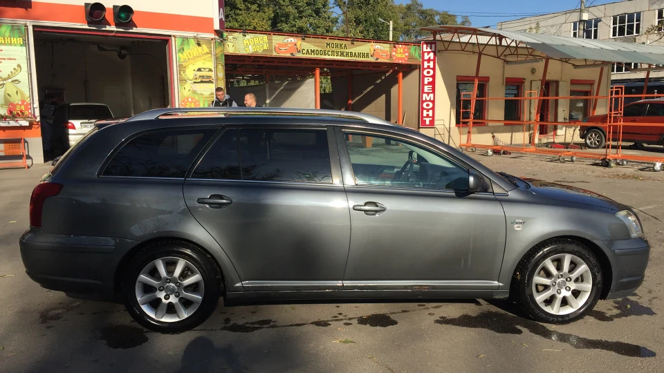 Toyota Avensis 2.2 D-CAT 3