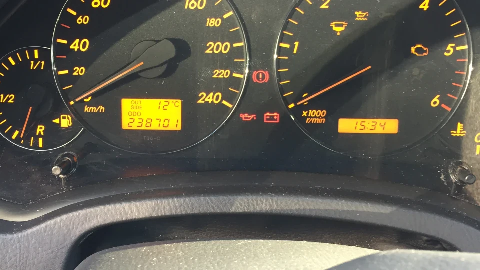 Toyota Avensis 2.2 D-CAT 5