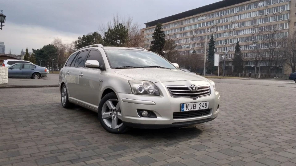 Toyota Avensis 2.2 D-CAT 2
