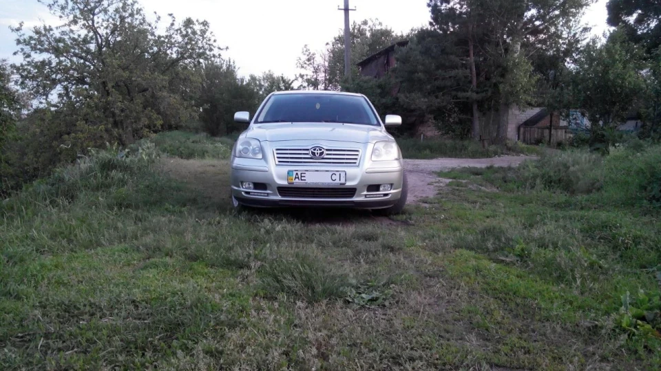 Toyota Avensis 2.4 FSI 4