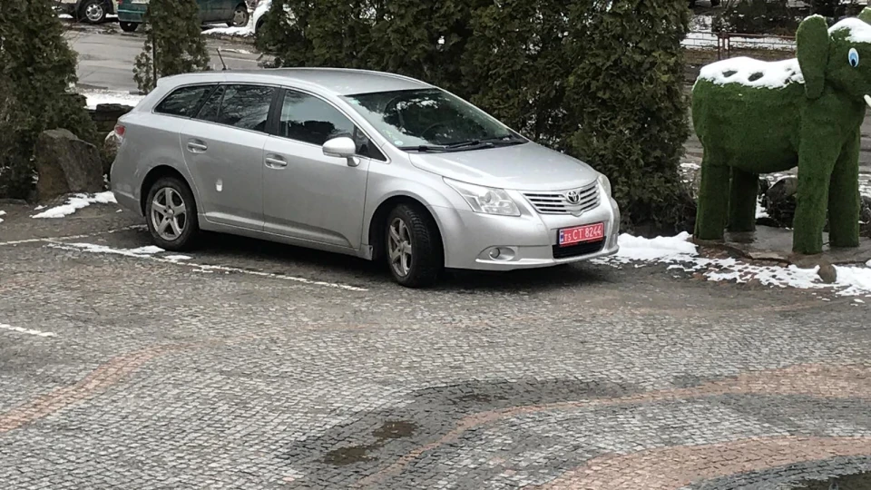 Toyota Avensis Авік2.0