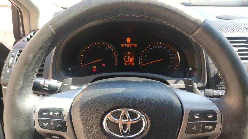 Toyota Avensis Чорний воронок 4
