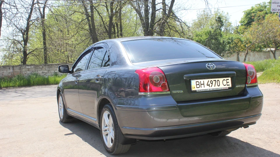 Toyota Avensis Колір мокрий асфальт 4