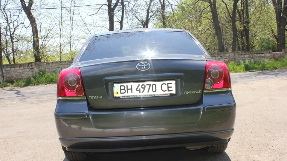 Toyota Avensis Колір мокрий асфальт 5