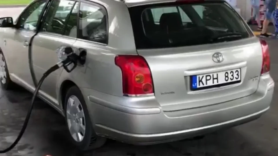 Toyota Avensis D-4D 2