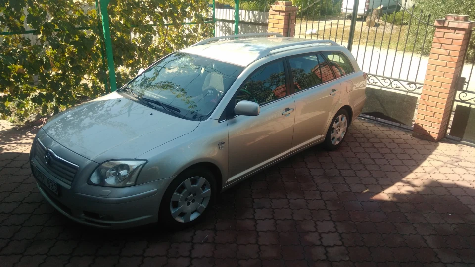 Toyota Avensis D-4D 3