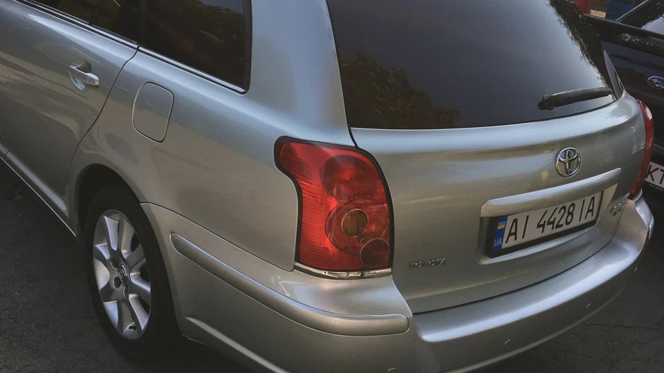Toyota Avensis Дизельок 2