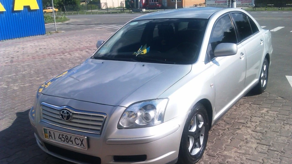 Toyota Avensis Японська Ластівка