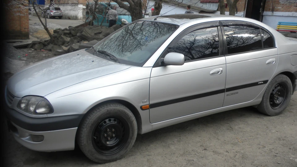 Toyota Avensis Каструлька 2