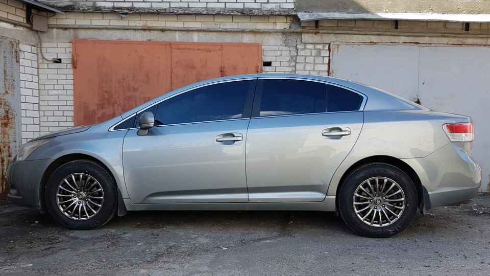Toyota Avensis койот