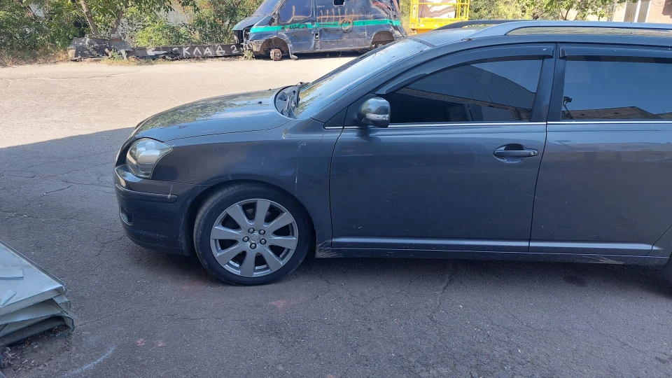Toyota Avensis Мій улюблений Бігімот 2