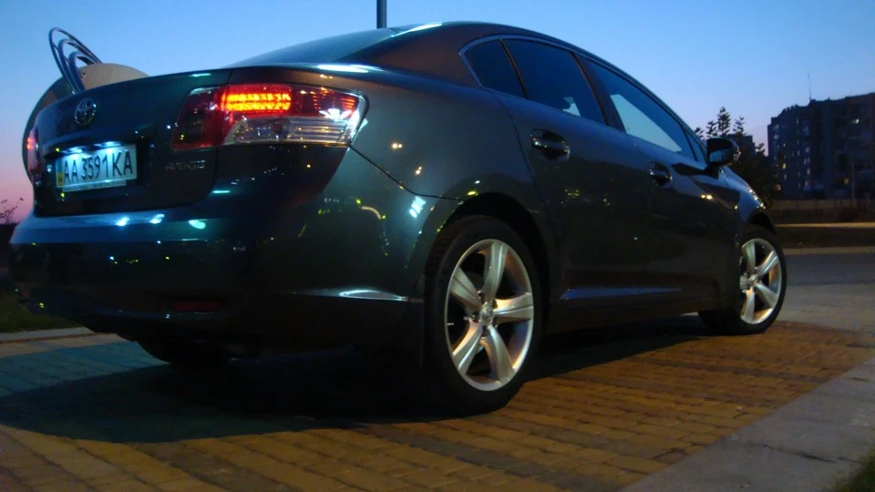 Toyota Avensis на стероїдах) 4