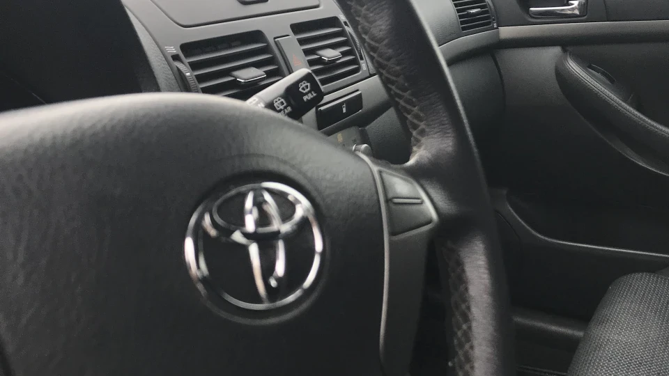 Toyota Avensis Cinderella) 5