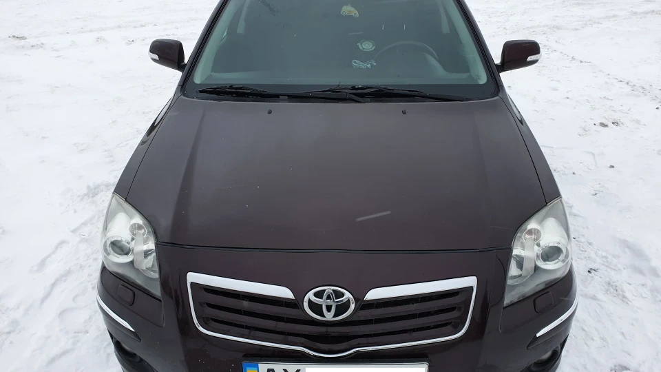 Toyota Avensis Гармата ракета =)