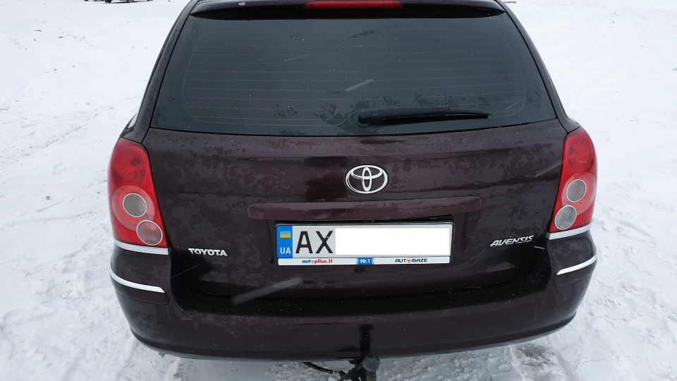 Toyota Avensis Гармата ракета =) 4