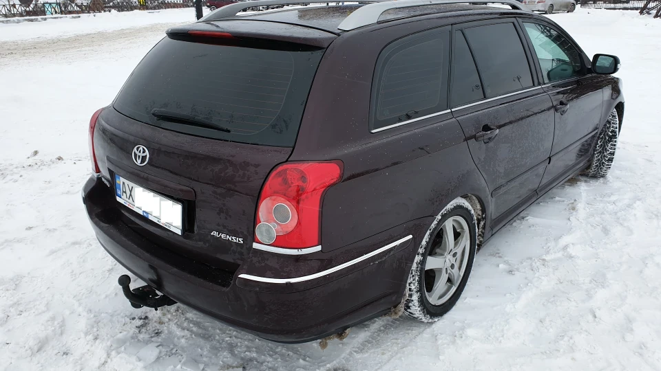 Toyota Avensis Гармата ракета =) 5