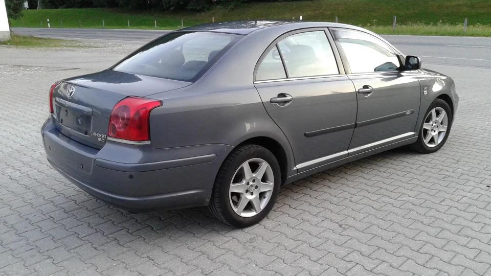 Toyota Avensis Серій Веня 2.0 D4-D 4