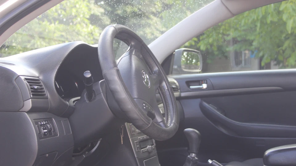Toyota Avensis Silver 2