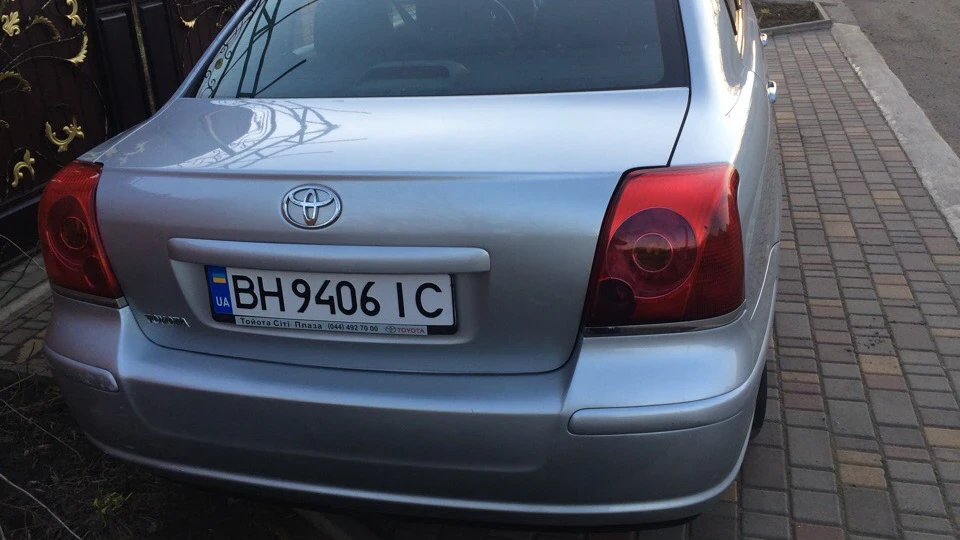 Toyota Avensis Silver 5