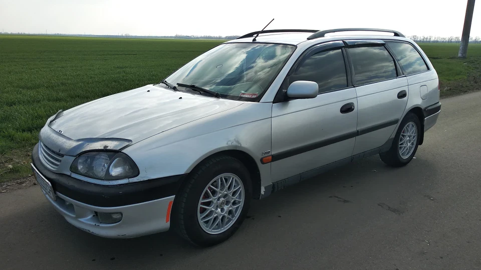 Toyota Avensis T22 2.0 TD 2С-ТЕ 2