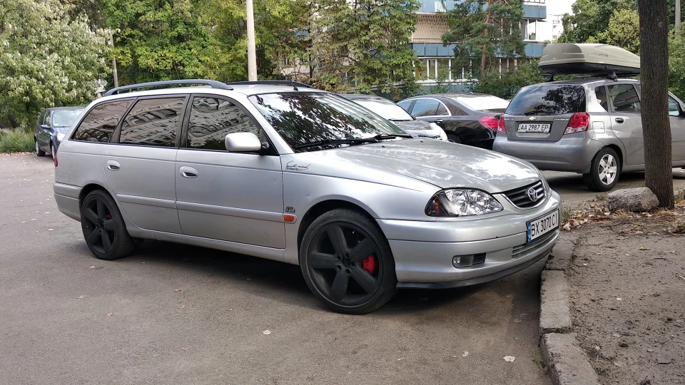 Toyota Avensis Turbo 3