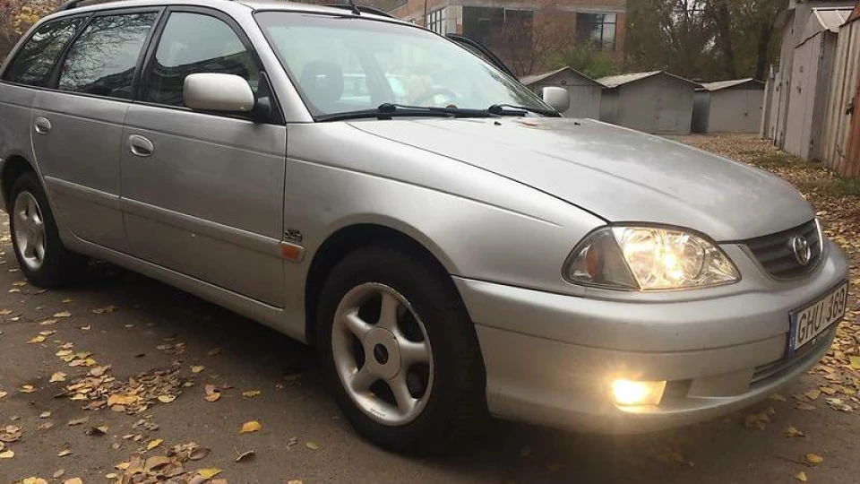 Toyota Avensis Turbo 5