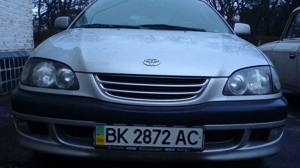 Toyota Avensis універсал 1.8 lean bern 2