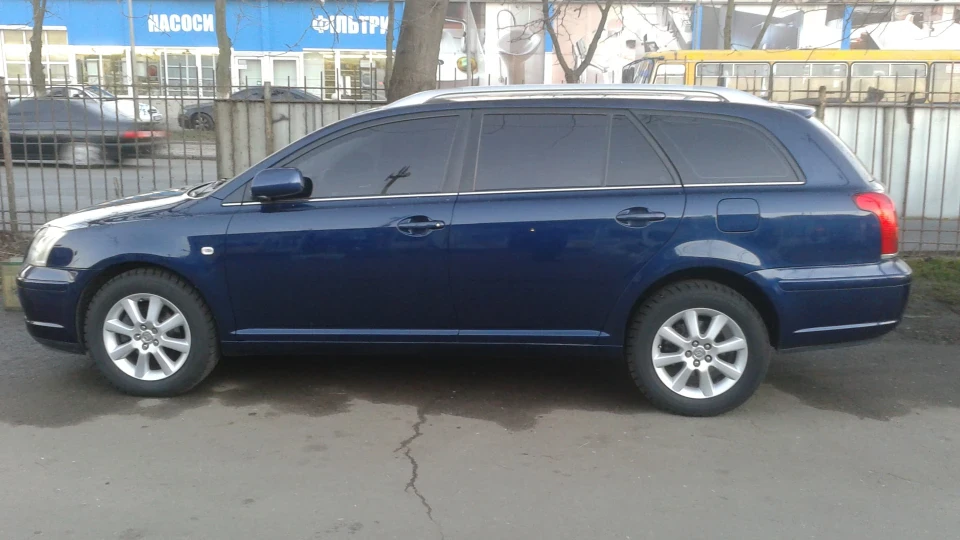 Toyota Avensis універсал 4